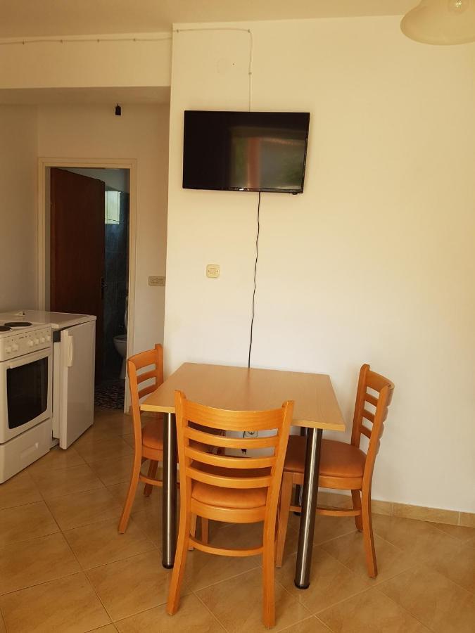 Apartments Anka Privlaka  Exterior photo