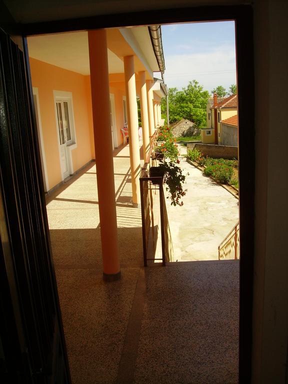 Apartments Anka Privlaka  Exterior photo